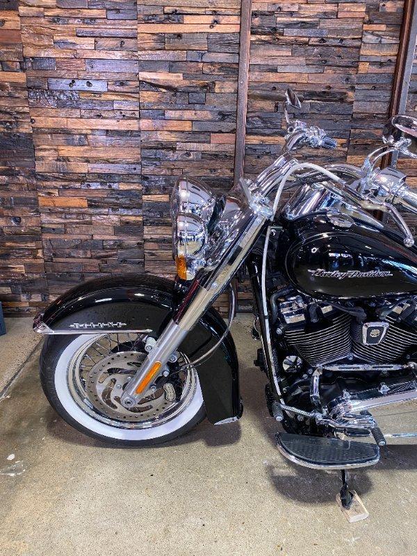2019 HARLEY-DAVIDSON FLDE DELUXE (107) CRUISER