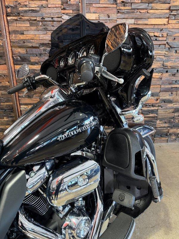 2018 HARLEY-DAVIDSON FLHTK ULTRA LIMITED CRUISER