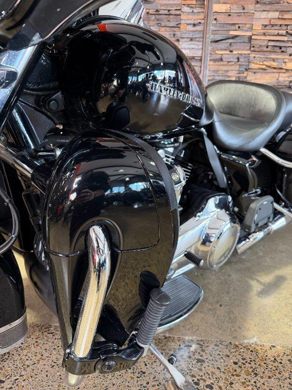 2018 HARLEY-DAVIDSON FLHTK ULTRA LIMITED CRUISER