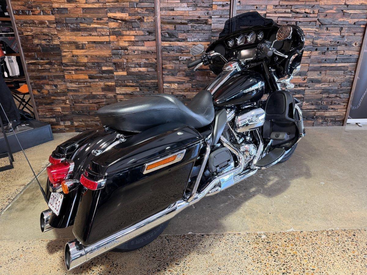 2018 HARLEY-DAVIDSON FLHTK ULTRA LIMITED CRUISER
