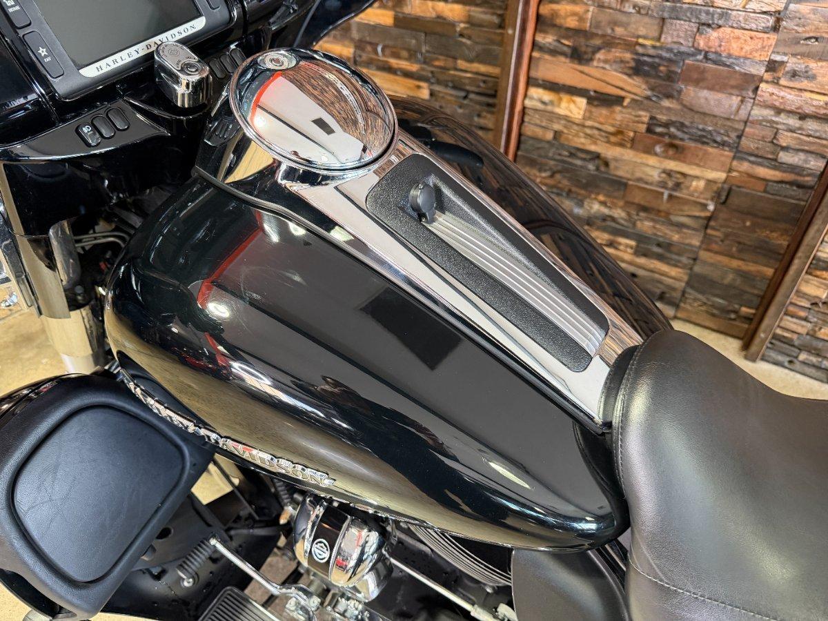 2018 HARLEY-DAVIDSON FLHTK ULTRA LIMITED CRUISER