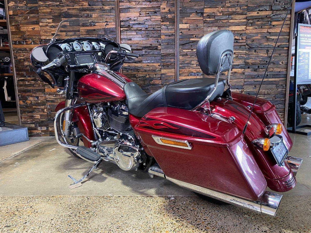 2017 HARLEY-DAVIDSON FLHXS STREET GLIDE SPECIAL CRUISER