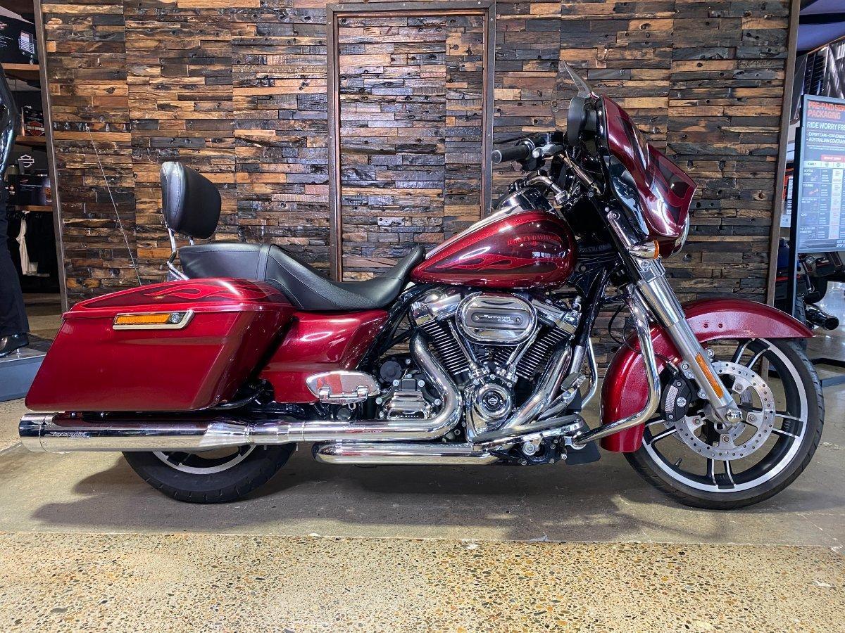 2017 HARLEY-DAVIDSON FLHXS STREET GLIDE SPECIAL CRUISER