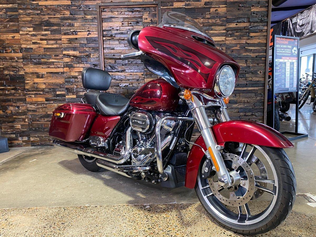 2017 HARLEY-DAVIDSON FLHXS STREET GLIDE SPECIAL CRUISER