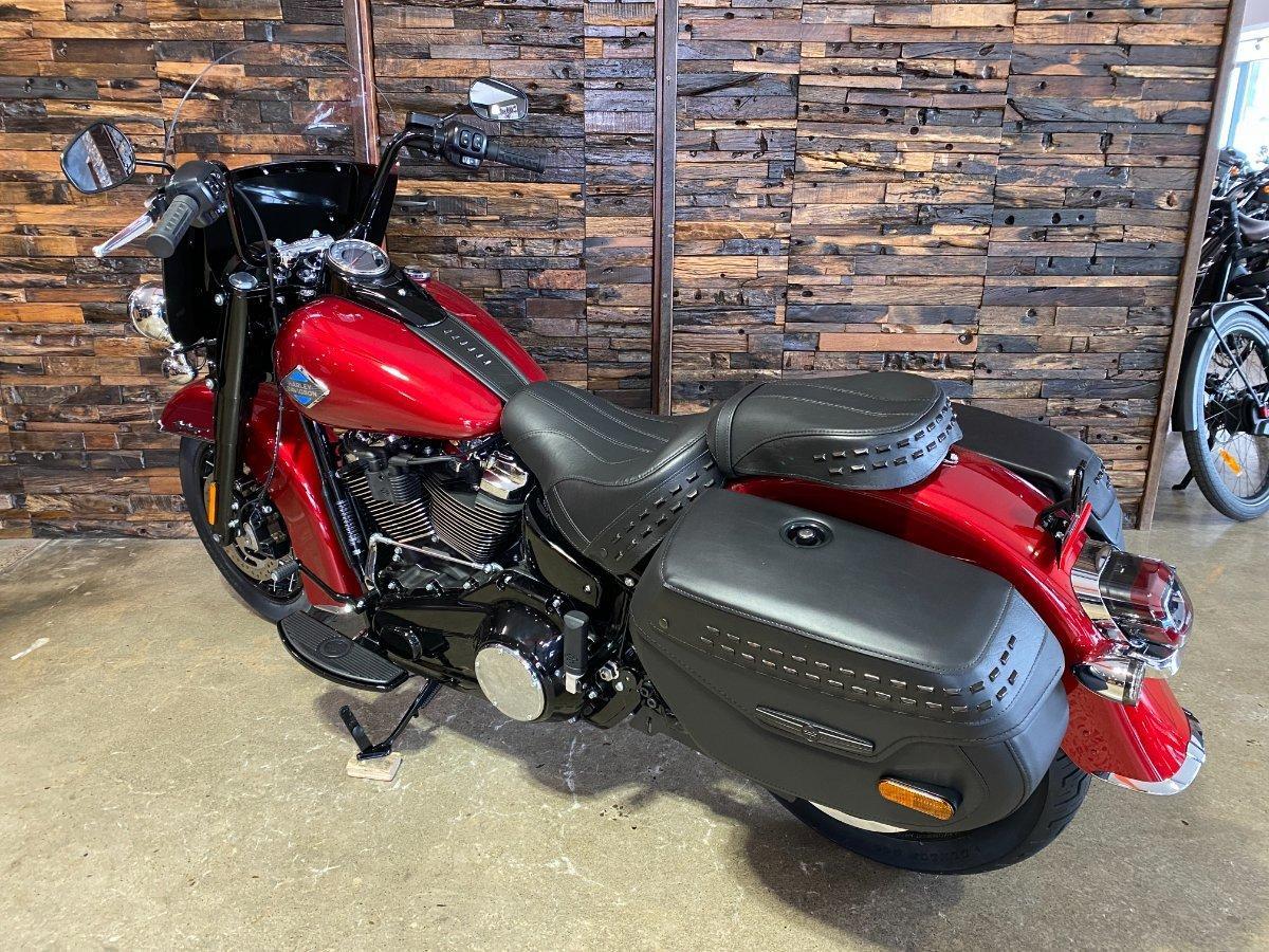 2026 HARLEY-DAVIDSON FLHC HERITAGE CLASSIC (117) CRUISER