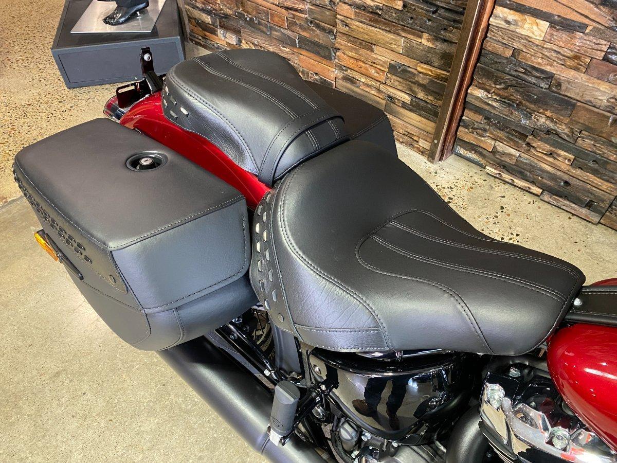 2026 HARLEY-DAVIDSON FLHC HERITAGE CLASSIC (117) CRUISER