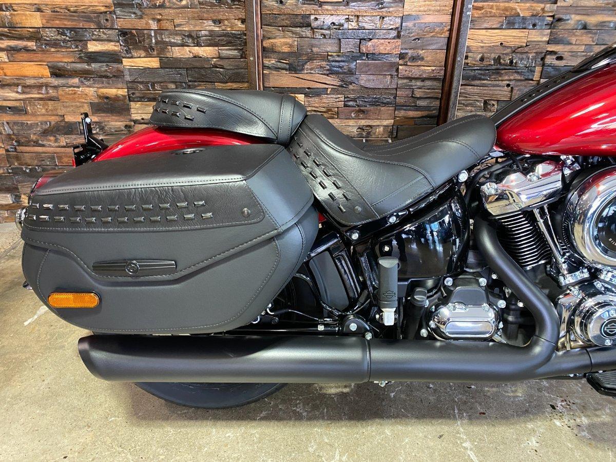 2026 HARLEY-DAVIDSON FLHC HERITAGE CLASSIC (117) CRUISER