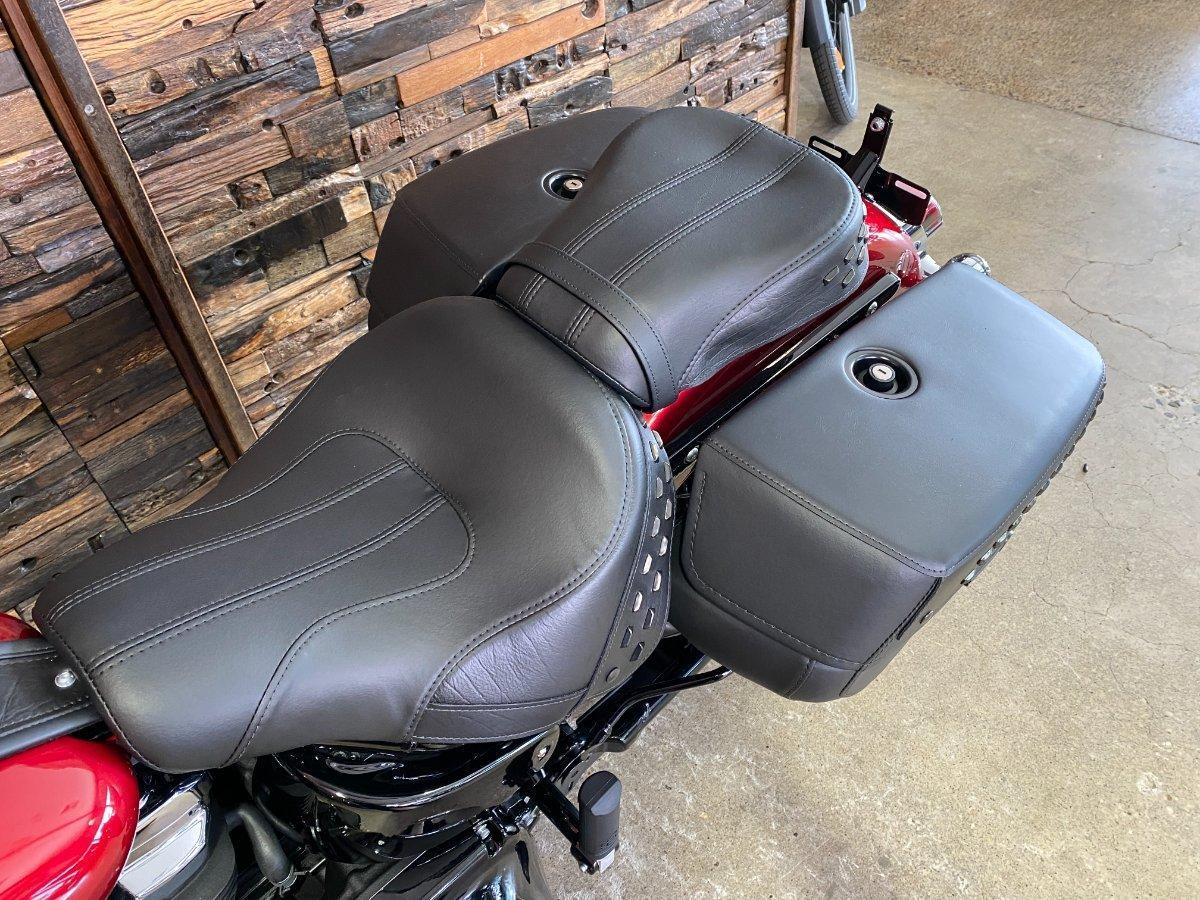 2026 HARLEY-DAVIDSON FLHC HERITAGE CLASSIC (117) CRUISER