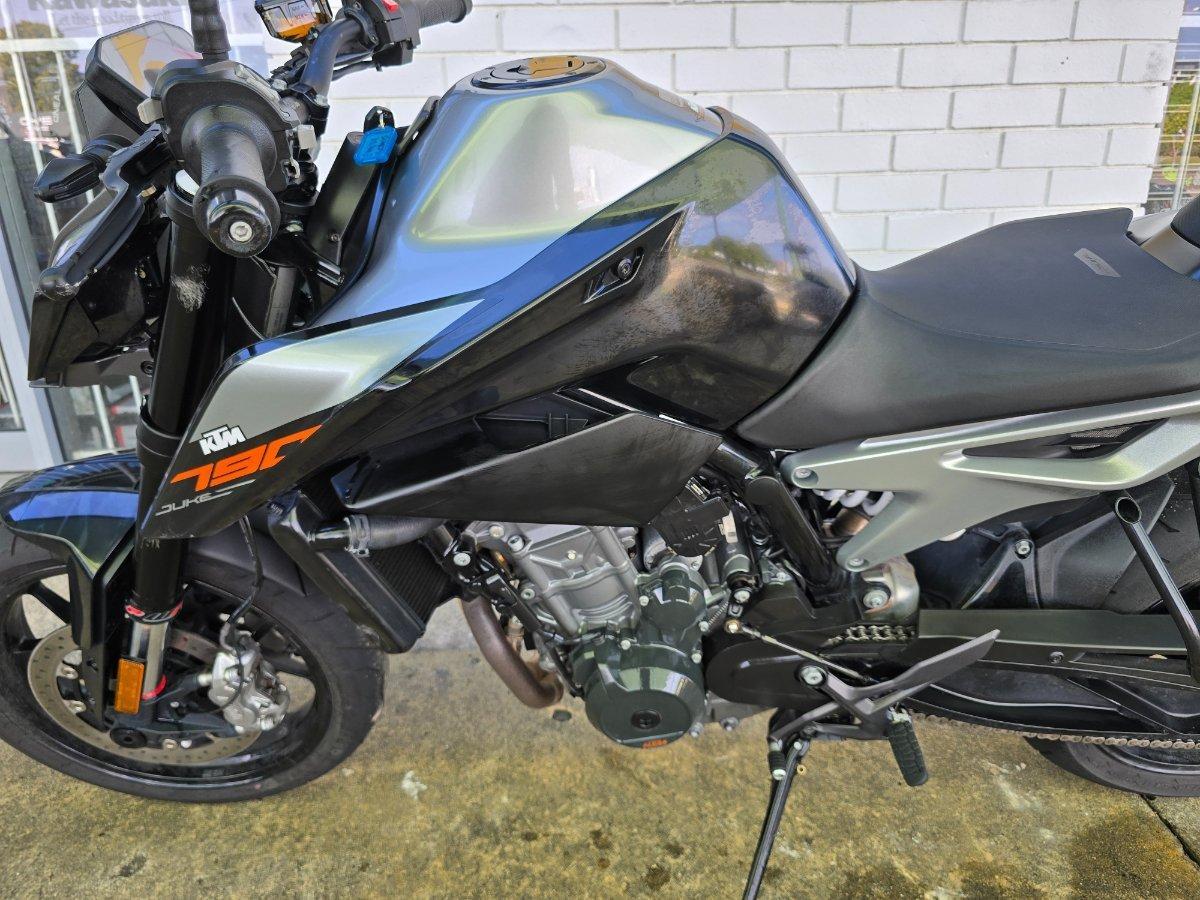 2019 KTM 790 DUKE ROAD