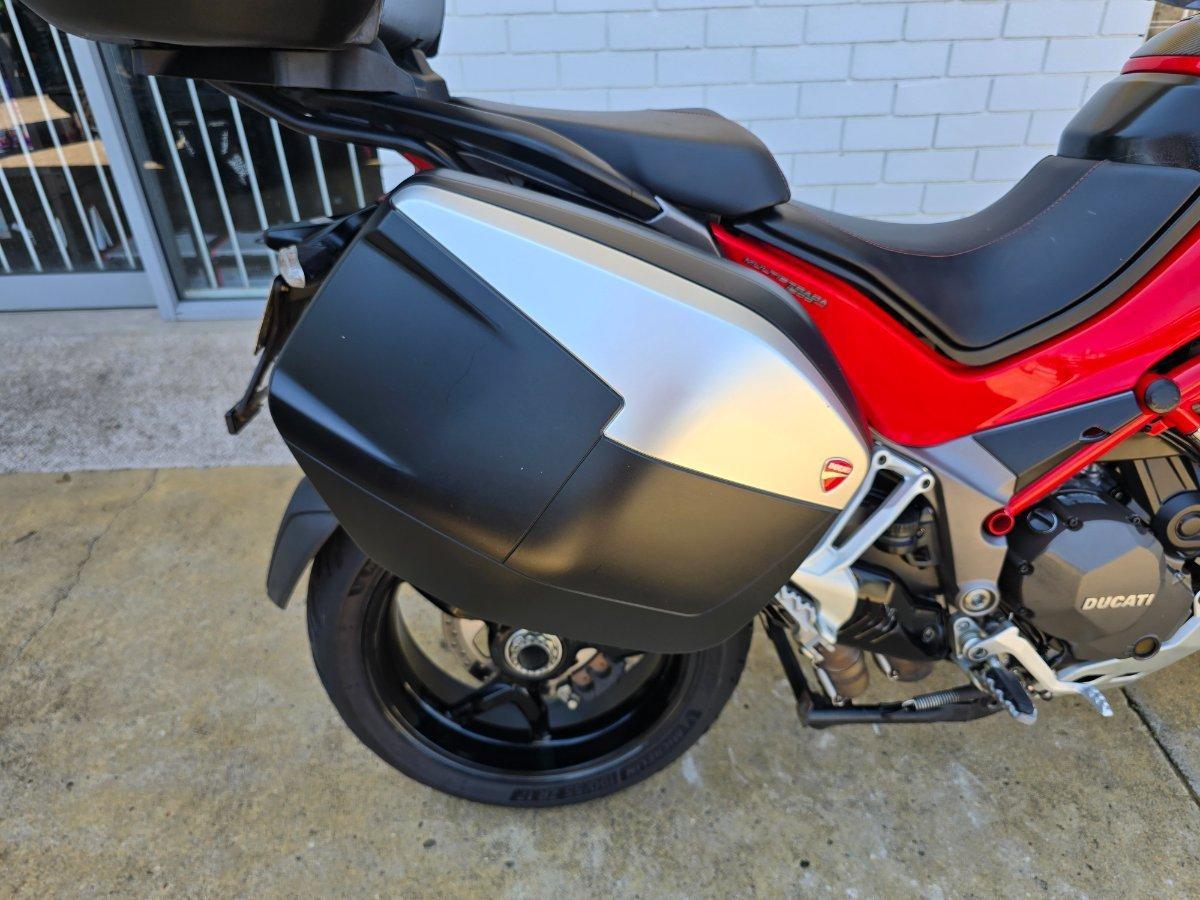 2015 DUCATI MULTISTRADA 1200 S GT ROAD
