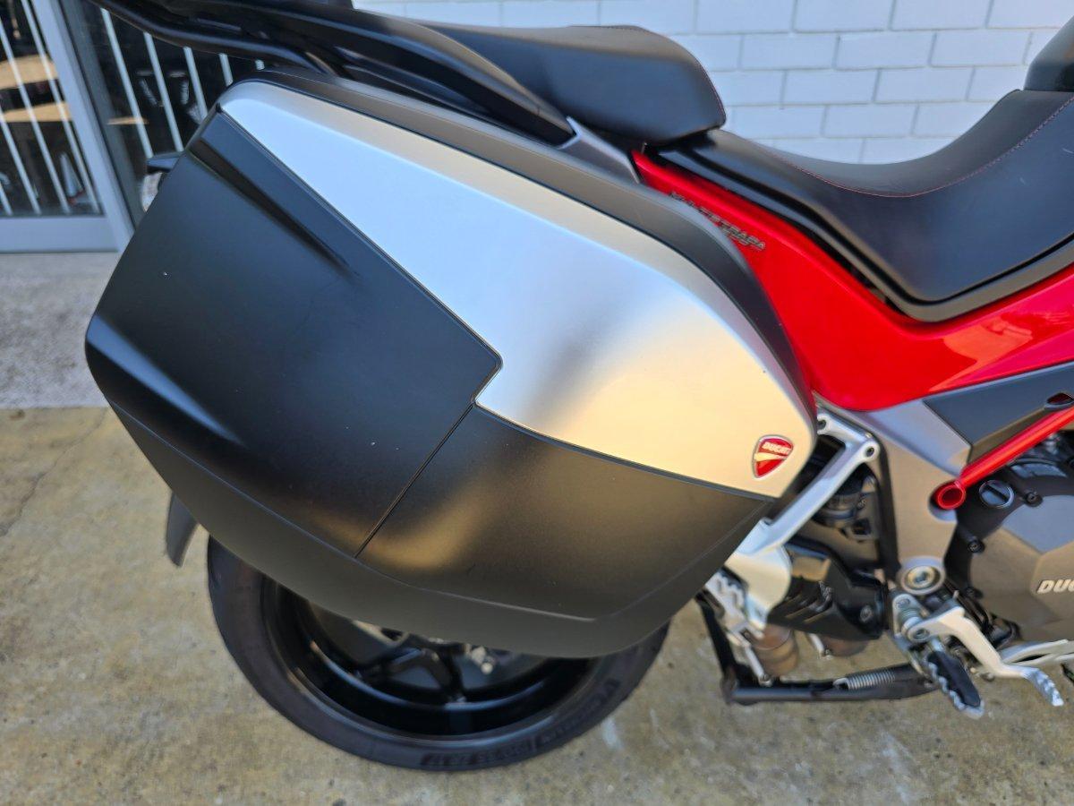 2015 DUCATI MULTISTRADA 1200 S GT ROAD