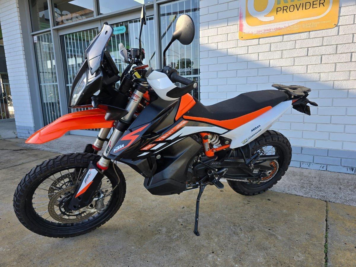 2021 KTM 890 ADVENTURE R DUAL SPORTS