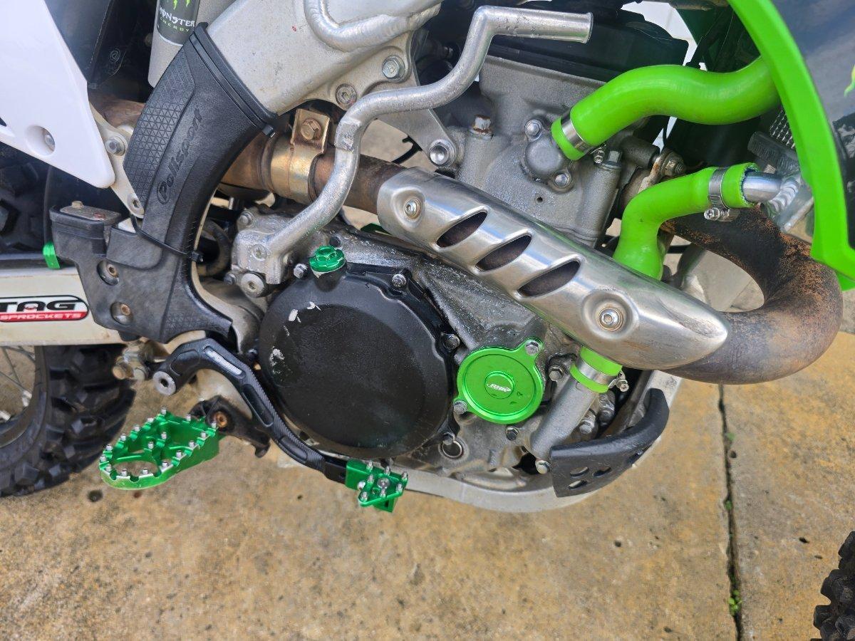 2010 KAWASAKI KX450F MOTOCROSS