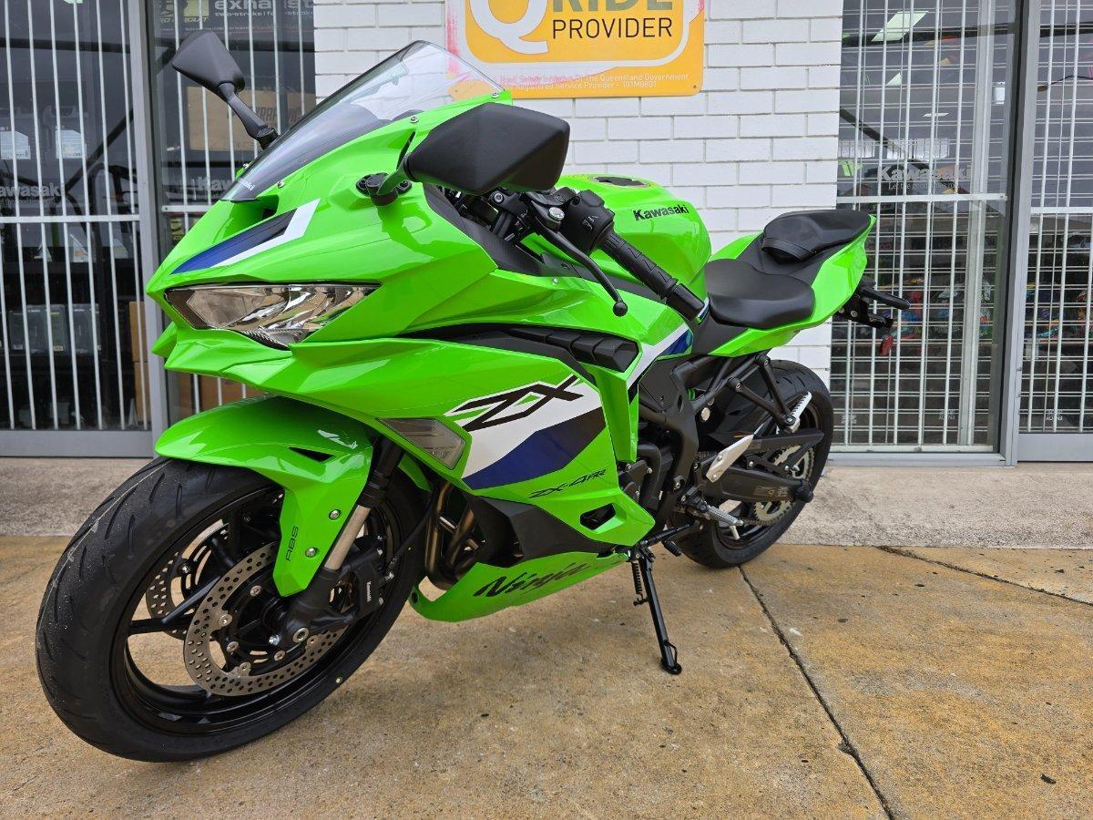 2026 KAWASAKI NINJA 400 ZX-4RR KRT SPORTS