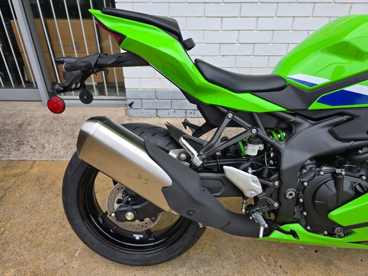 2026 KAWASAKI NINJA 400 ZX-4RR KRT SPORTS