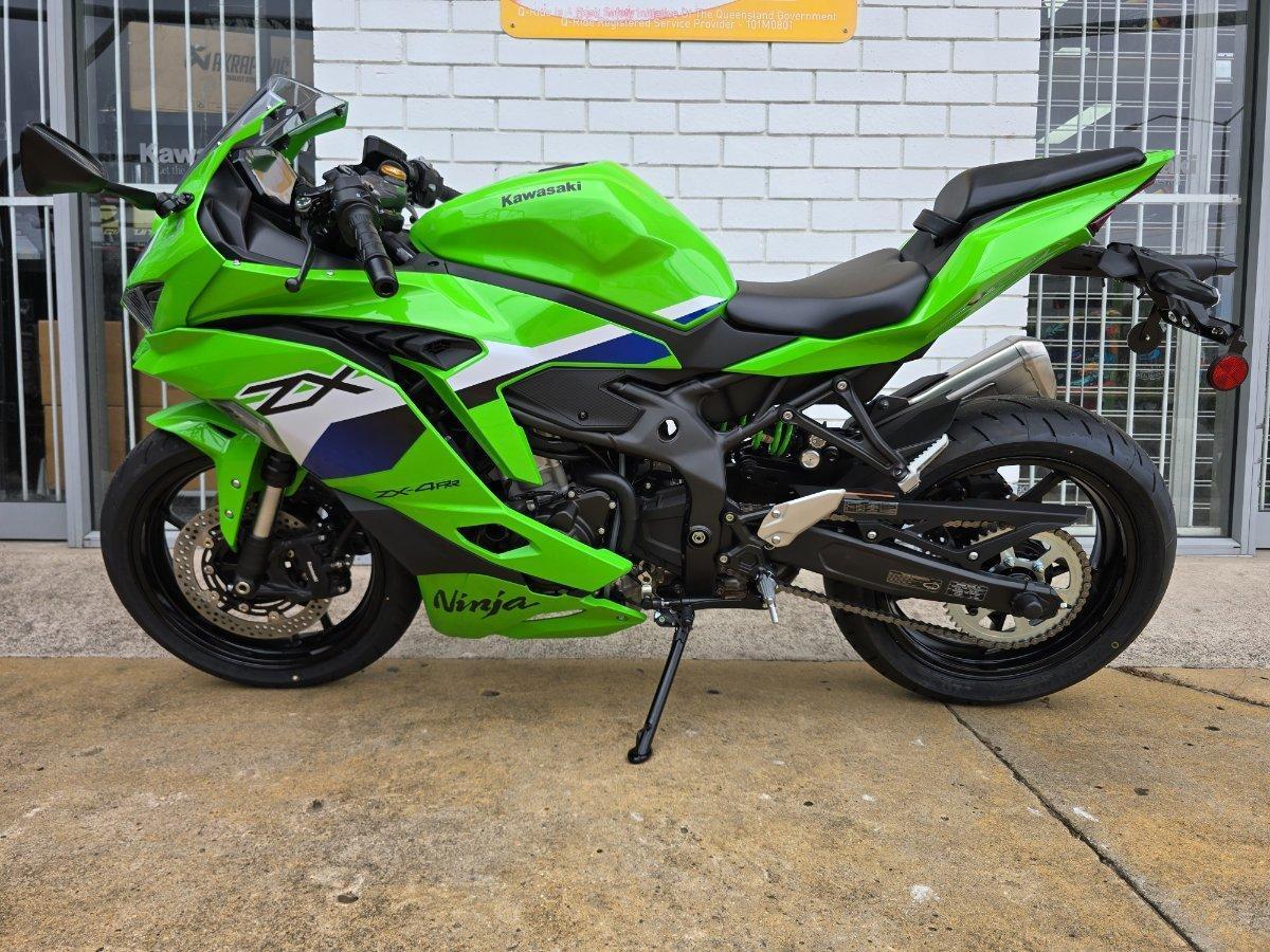 2026 KAWASAKI NINJA 400 ZX-4RR KRT SPORTS