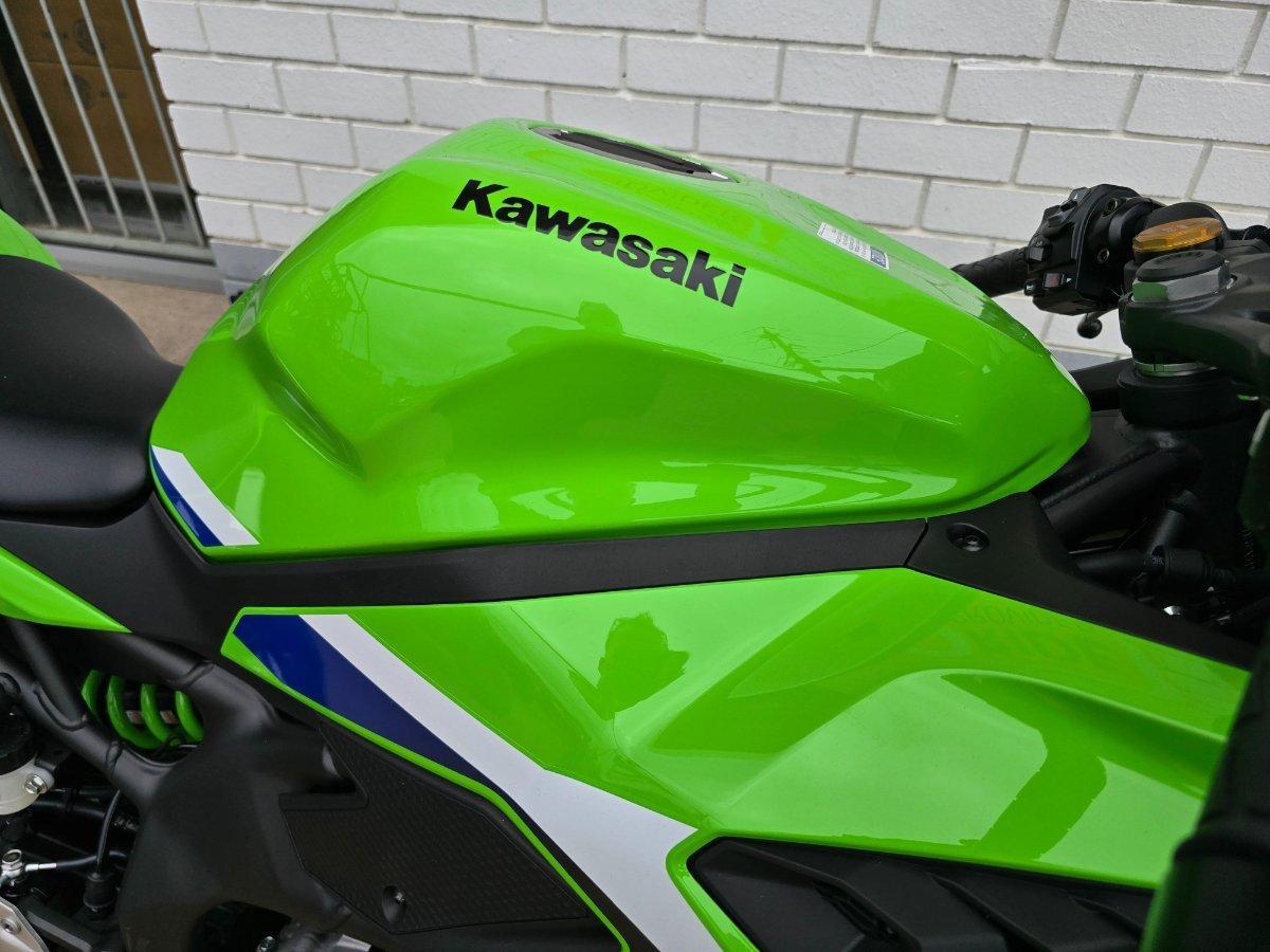 2026 KAWASAKI NINJA 400 ZX-4RR KRT SPORTS