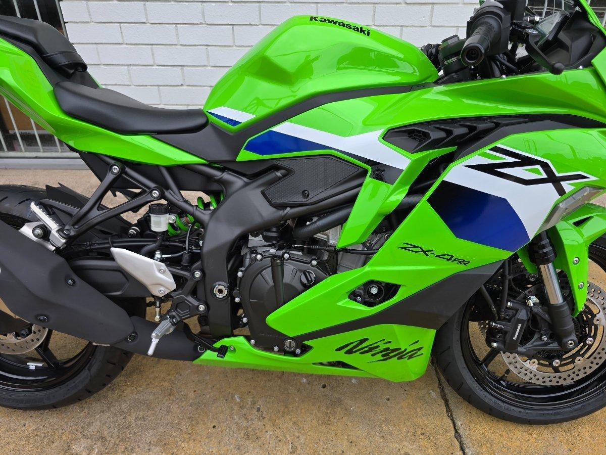 2026 KAWASAKI NINJA 400 ZX-4RR KRT SPORTS
