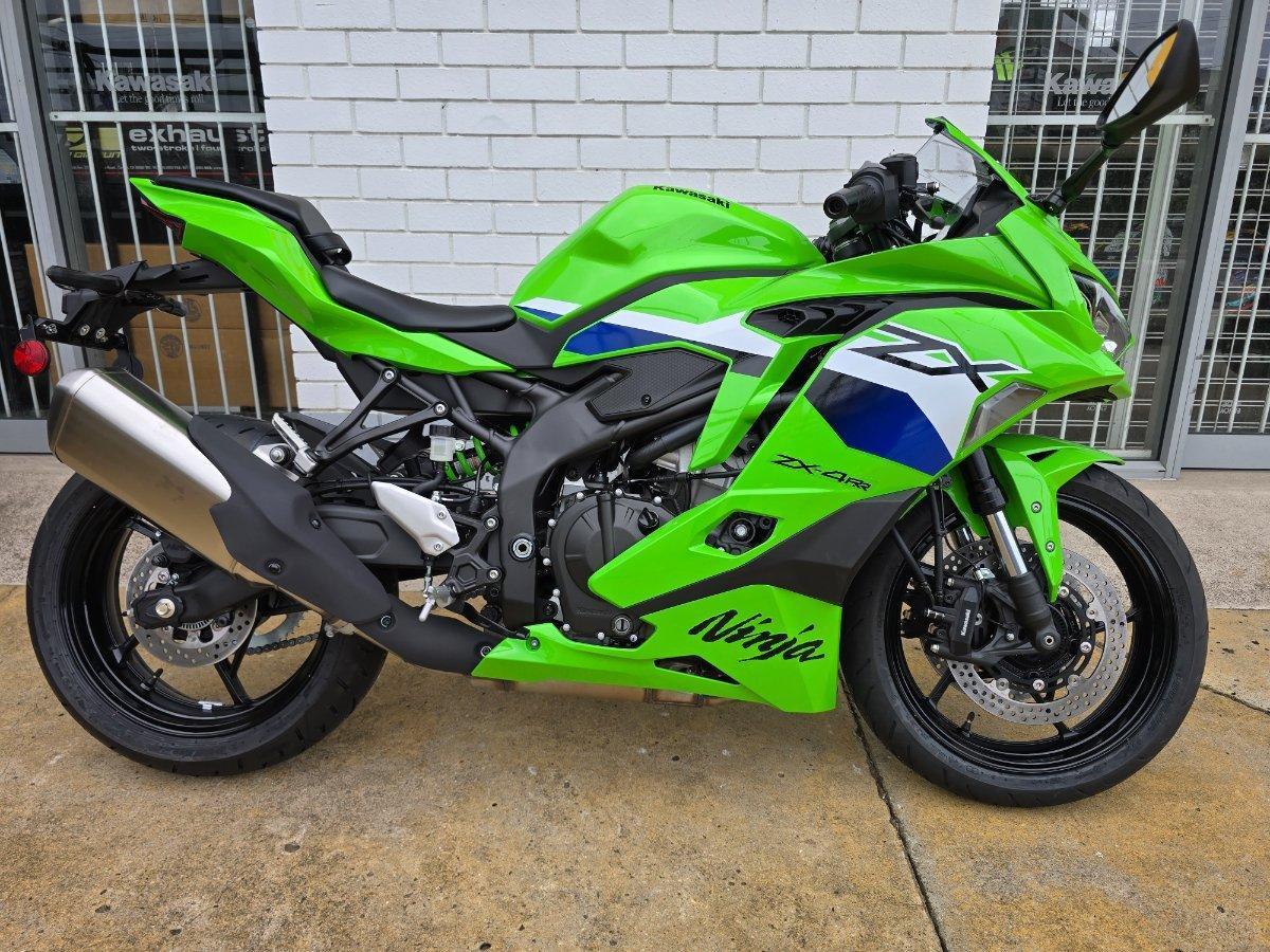 2026 KAWASAKI NINJA 400 ZX-4RR KRT SPORTS
