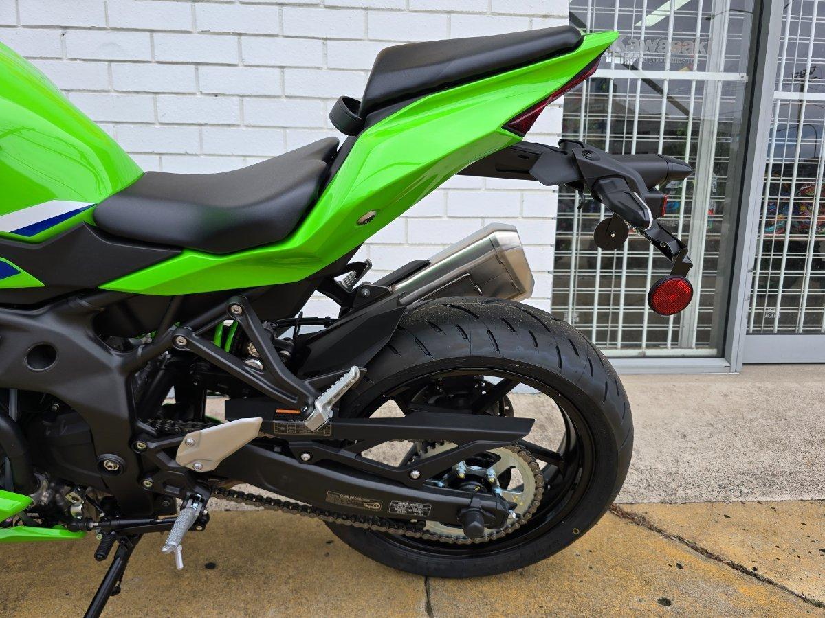 2026 KAWASAKI NINJA 400 ZX-4RR KRT SPORTS