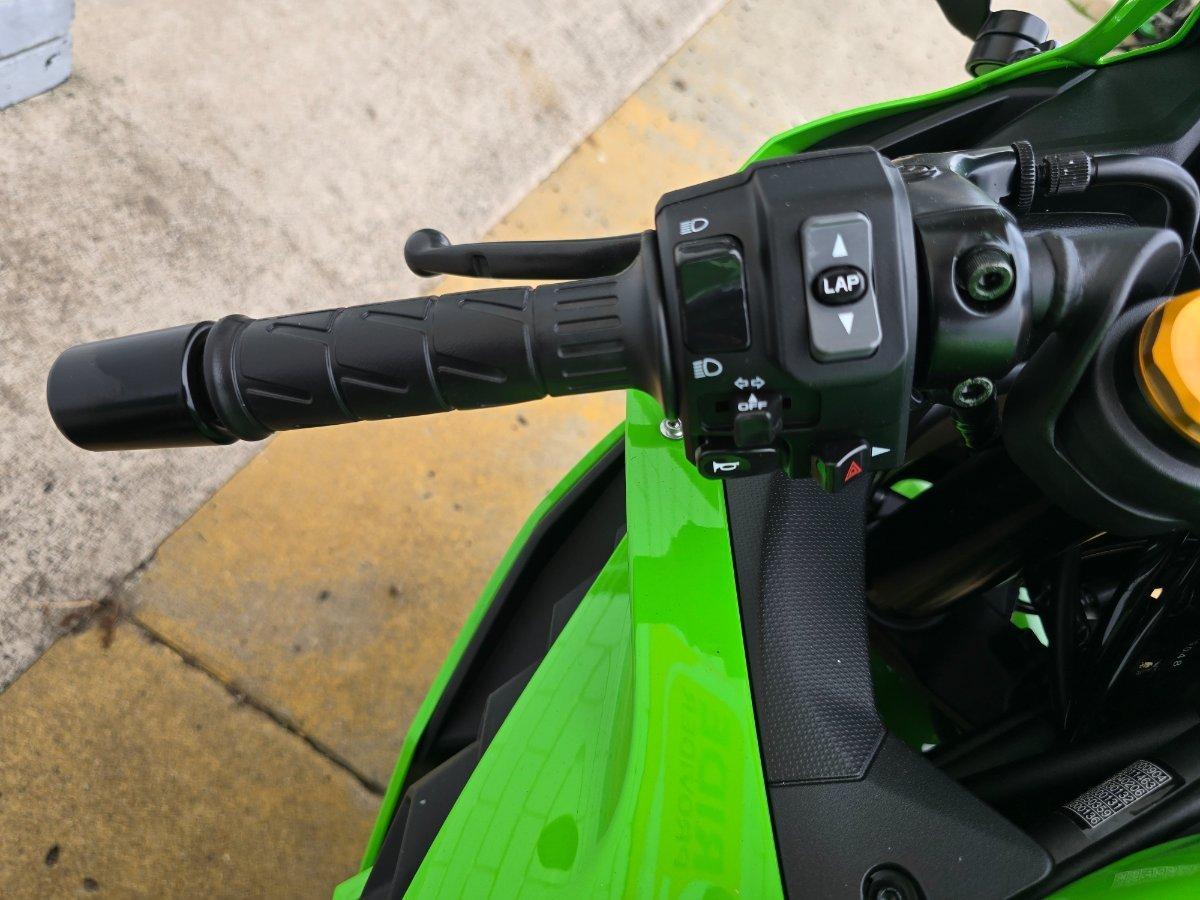 2026 KAWASAKI NINJA 400 ZX-4RR KRT SPORTS