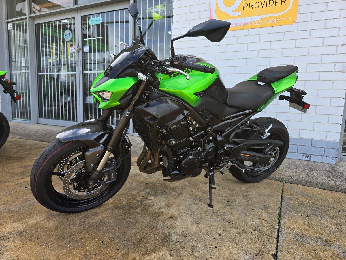 2026 KAWASAKI Z900 (ZR900RS) SPORTS