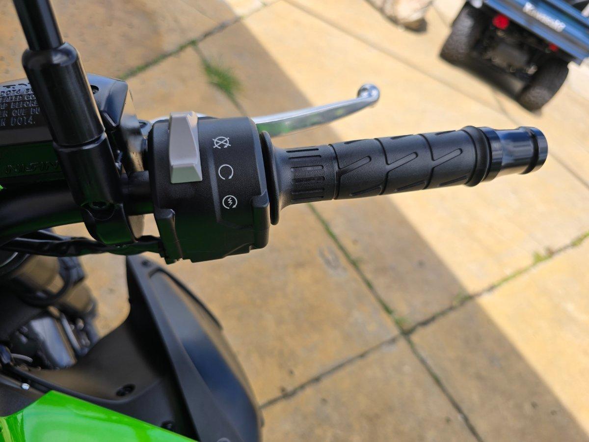 2026 KAWASAKI Z900 (ZR900RS) SPORTS