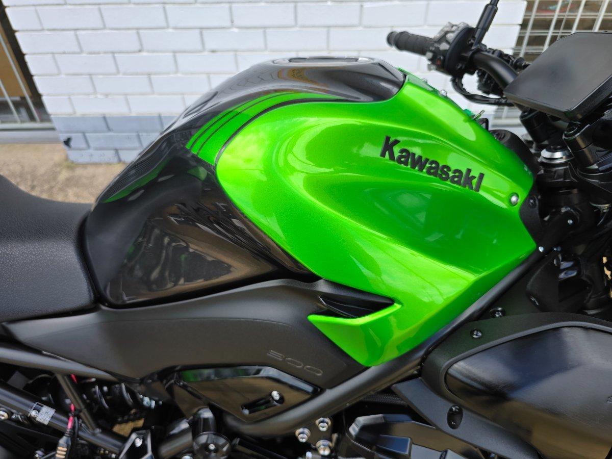 2026 KAWASAKI Z900 (ZR900RS) SPORTS
