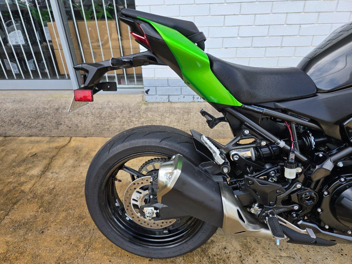 2026 KAWASAKI Z900 (ZR900RS) SPORTS