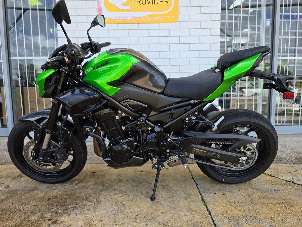 2026 KAWASAKI Z900 (ZR900RS) SPORTS