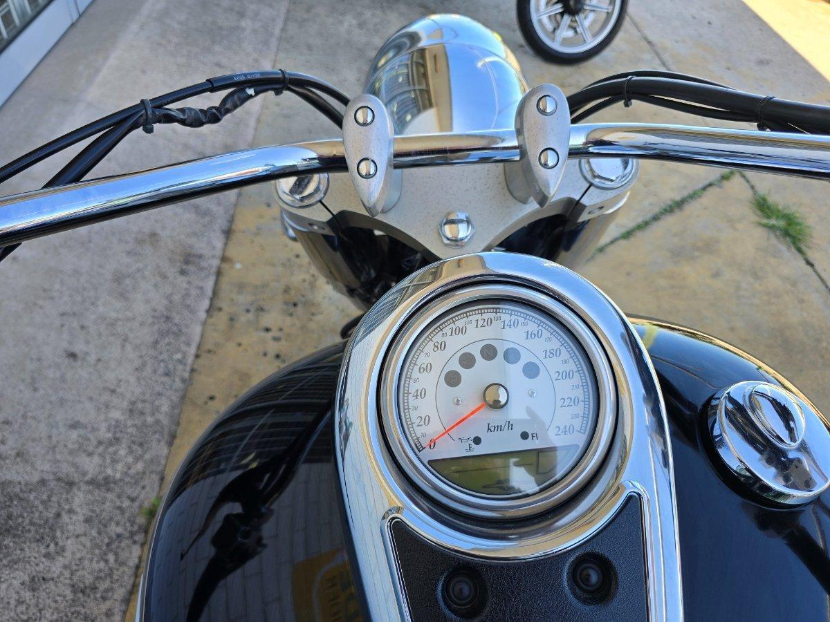 2009 SUZUKI VLR 1800 BOULEVARD (C109R) CRUISER