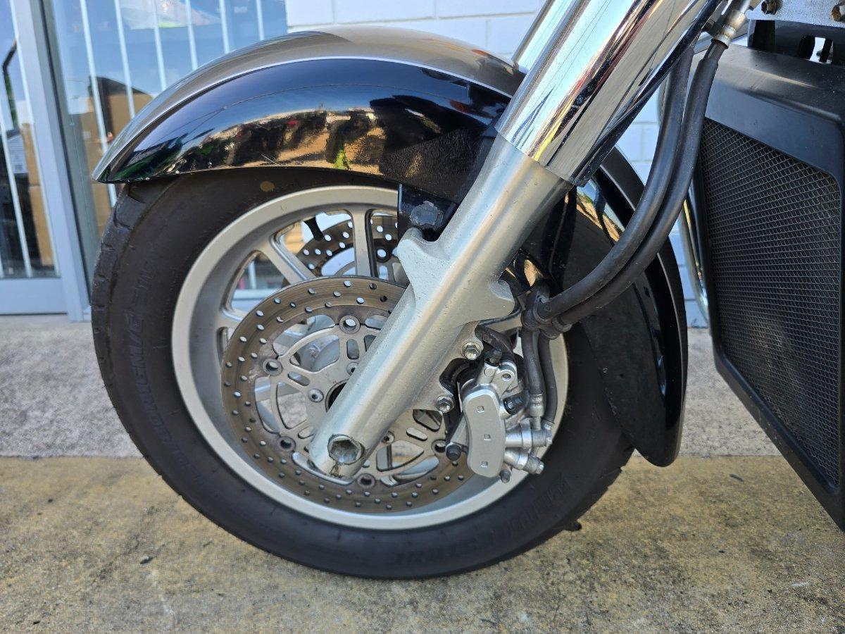 2009 SUZUKI VLR 1800 BOULEVARD (C109R) CRUISER