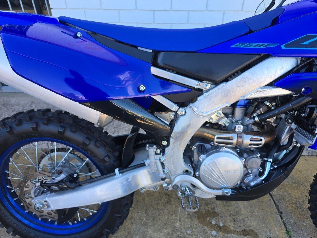 2024 YAMAHA WR250F ENDURO