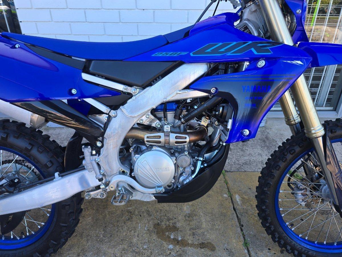 2024 YAMAHA WR250F ENDURO