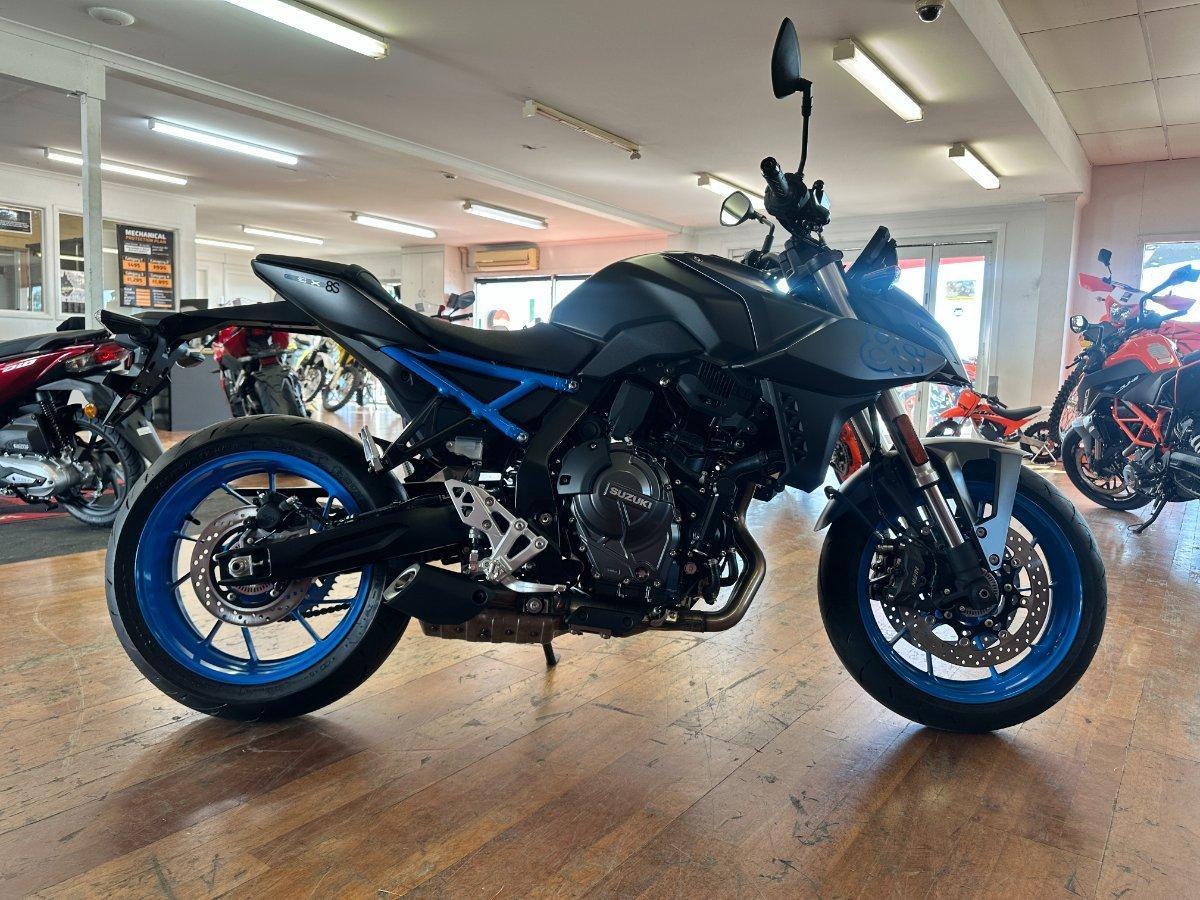 2025 SUZUKI GSX-8S ROAD