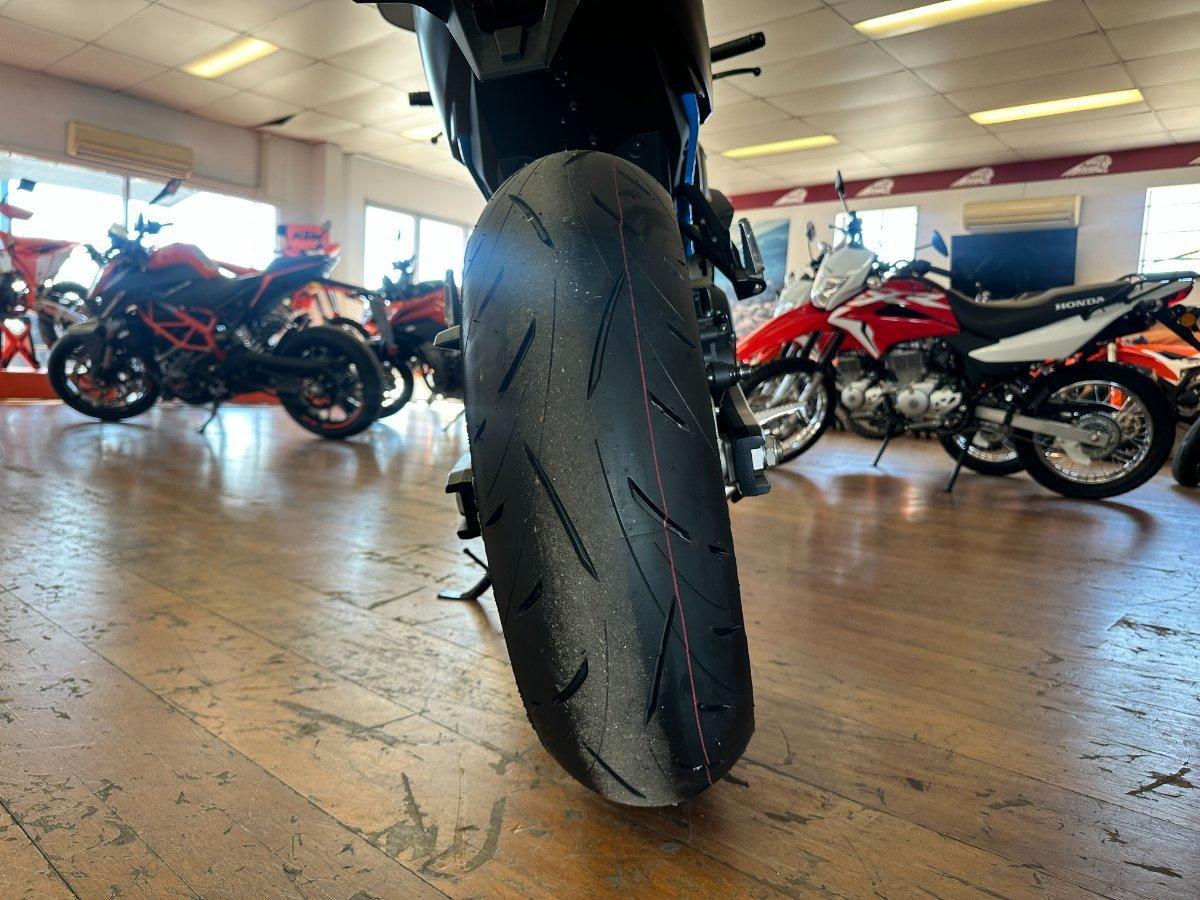 2025 SUZUKI GSX-8S ROAD