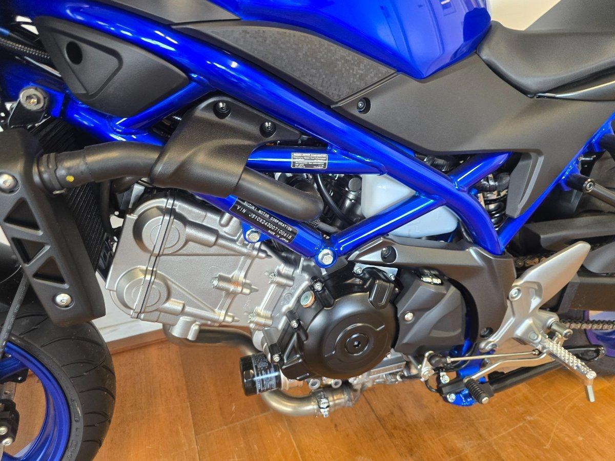 2024 SUZUKI SV650 LAMS ROAD