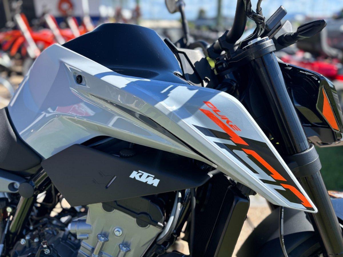 2024 KTM 790 DUKE ROAD