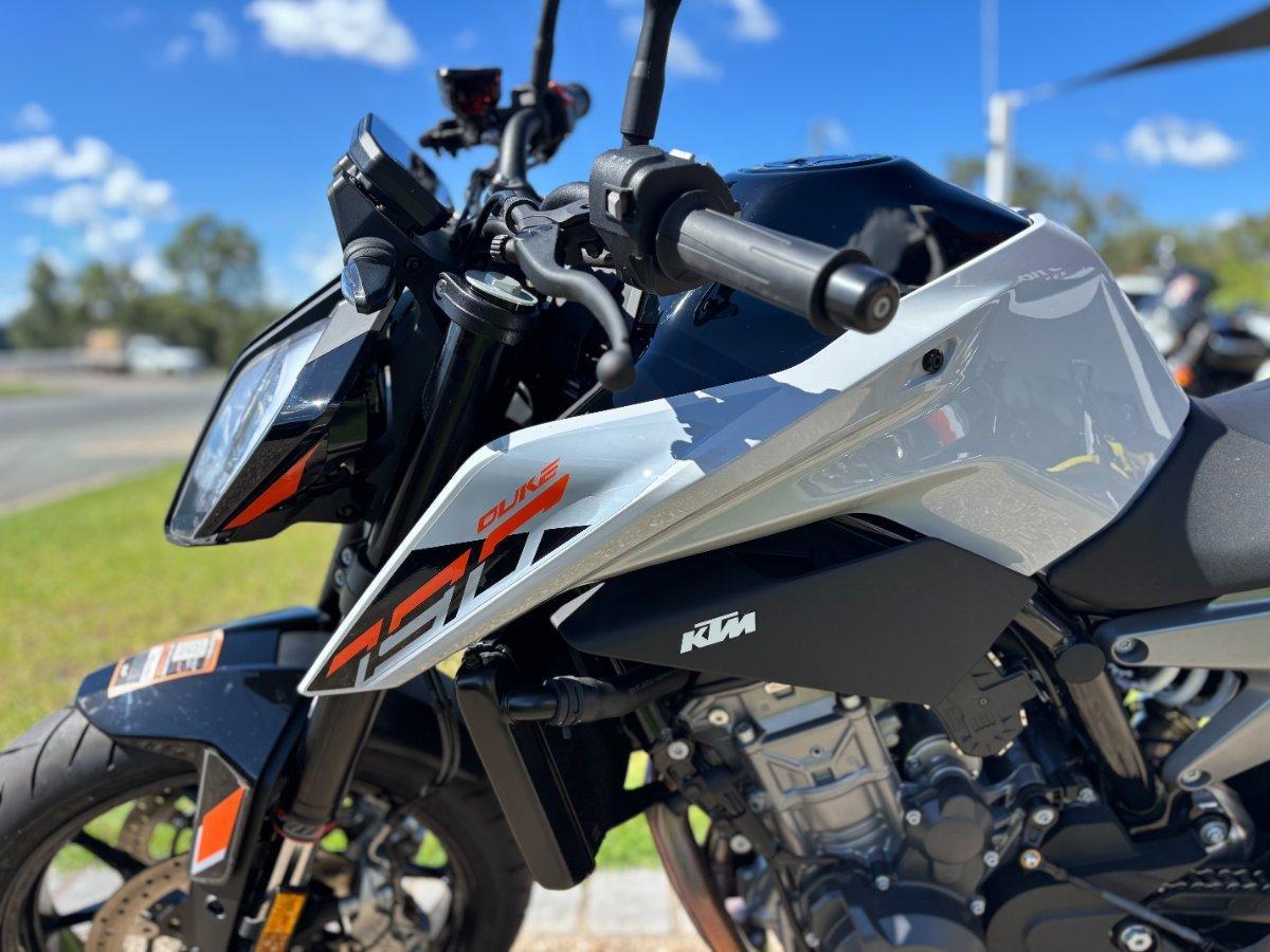 2024 KTM 790 DUKE ROAD