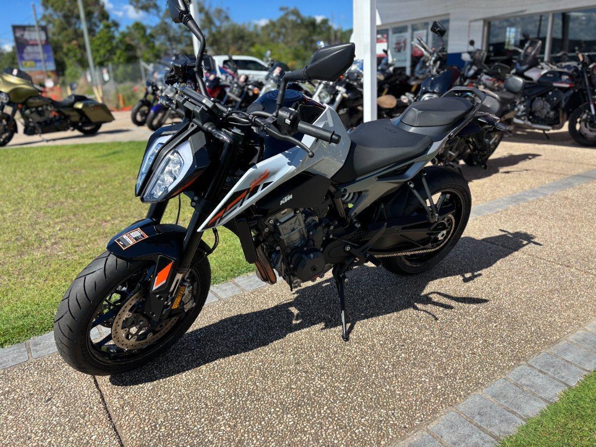 2024 KTM 790 DUKE ROAD