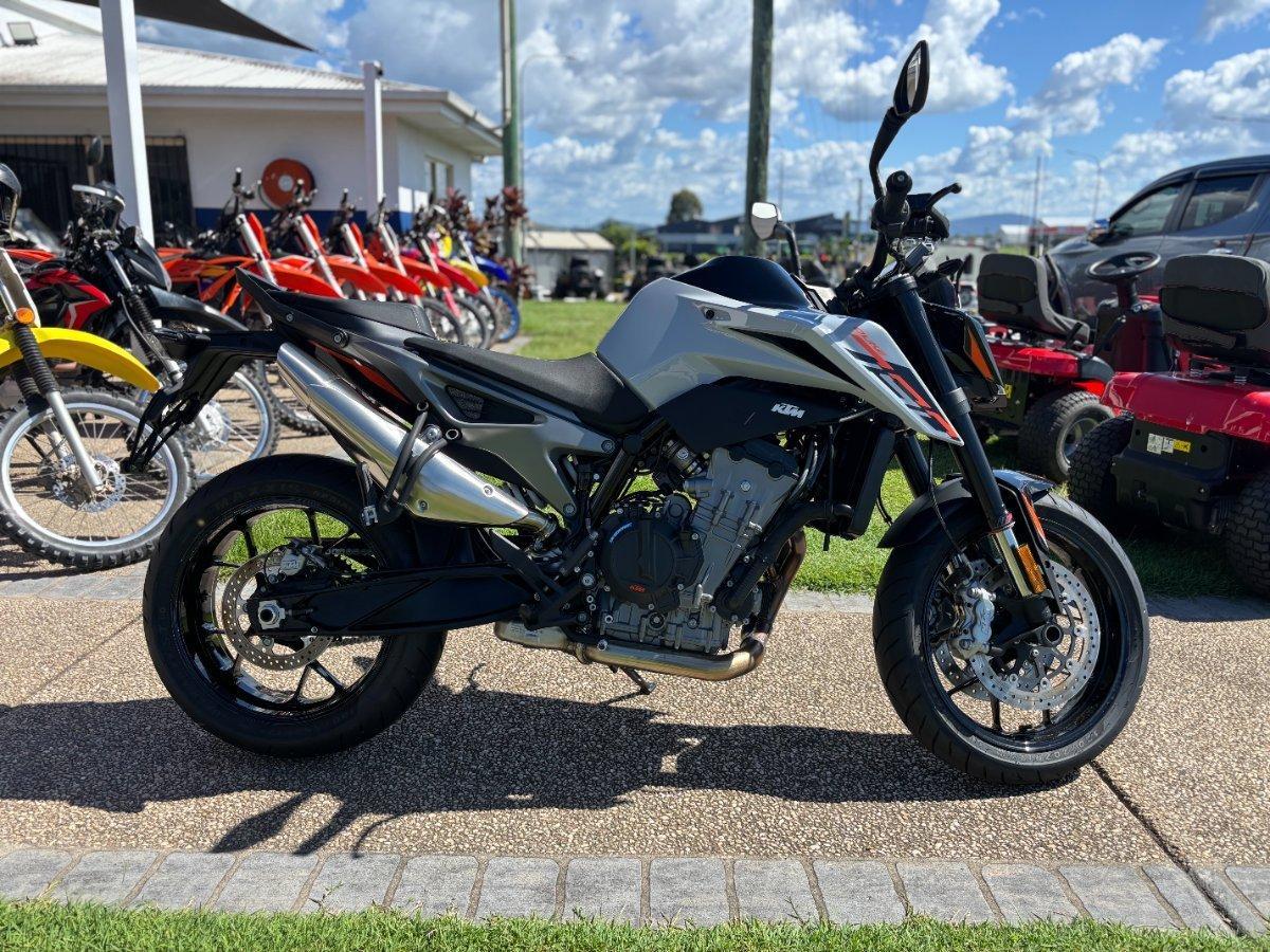 2024 KTM 790 DUKE ROAD