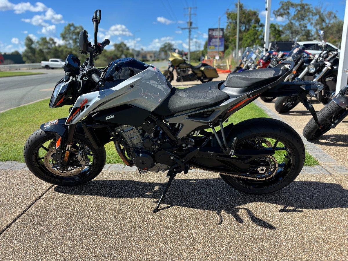 2024 KTM 790 DUKE ROAD