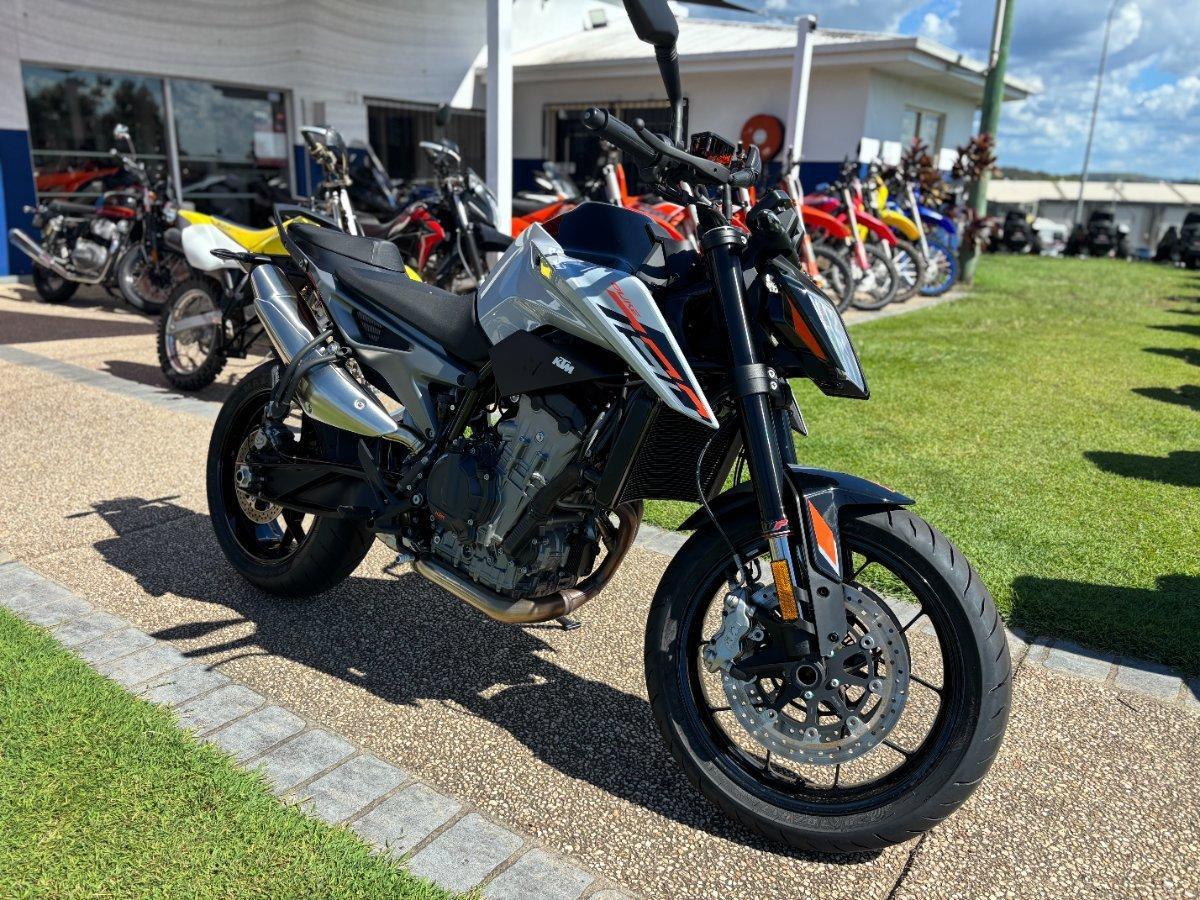 2024 KTM 790 DUKE ROAD