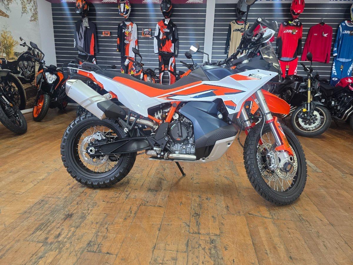 2024 KTM 890 ADVENTURE R DUAL SPORTS