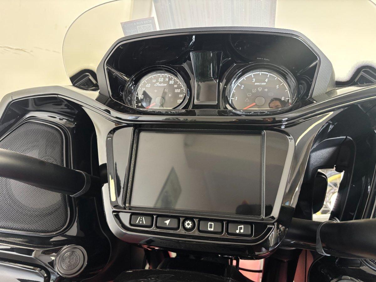 2024 INDIAN CHALLENGER DARK HORSE ROAD