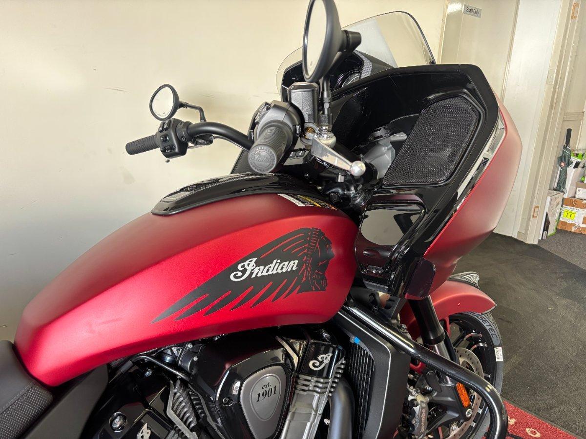 2024 INDIAN CHALLENGER DARK HORSE ROAD