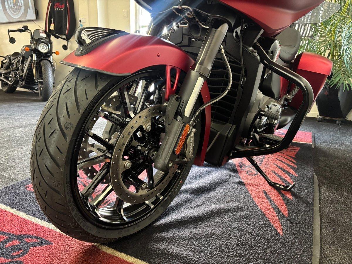 2024 INDIAN CHALLENGER DARK HORSE ROAD