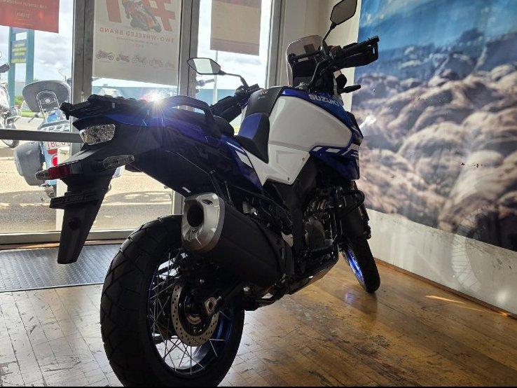 2025 SUZUKI V-STROM 1050DE DUAL SPORTS