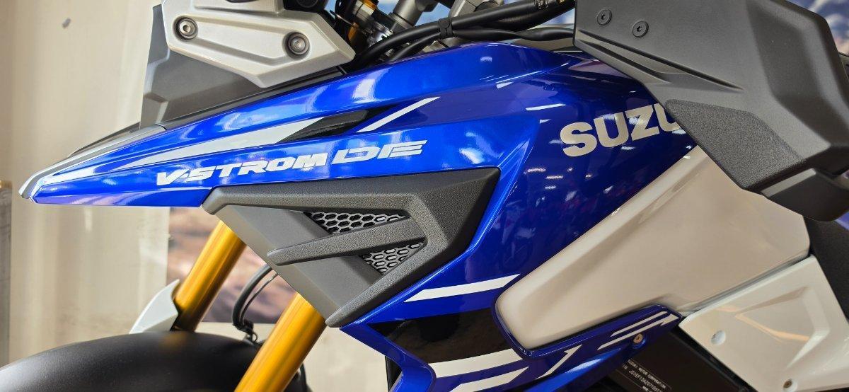 2025 SUZUKI V-STROM 1050DE DUAL SPORTS