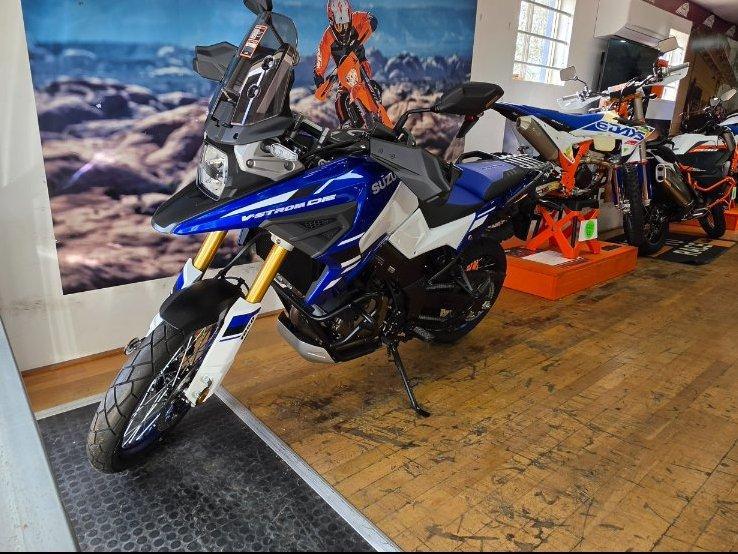 2025 SUZUKI V-STROM 1050DE DUAL SPORTS